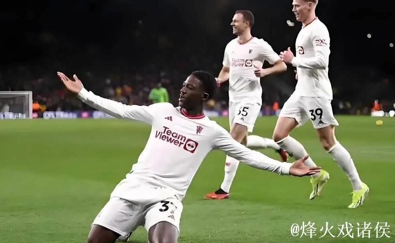 足坛转会热议:曼联留住梅努,皇马与巴黎争夺未果 足坛转会热议:曼联留住梅努,皇马与巴黎争夺未果